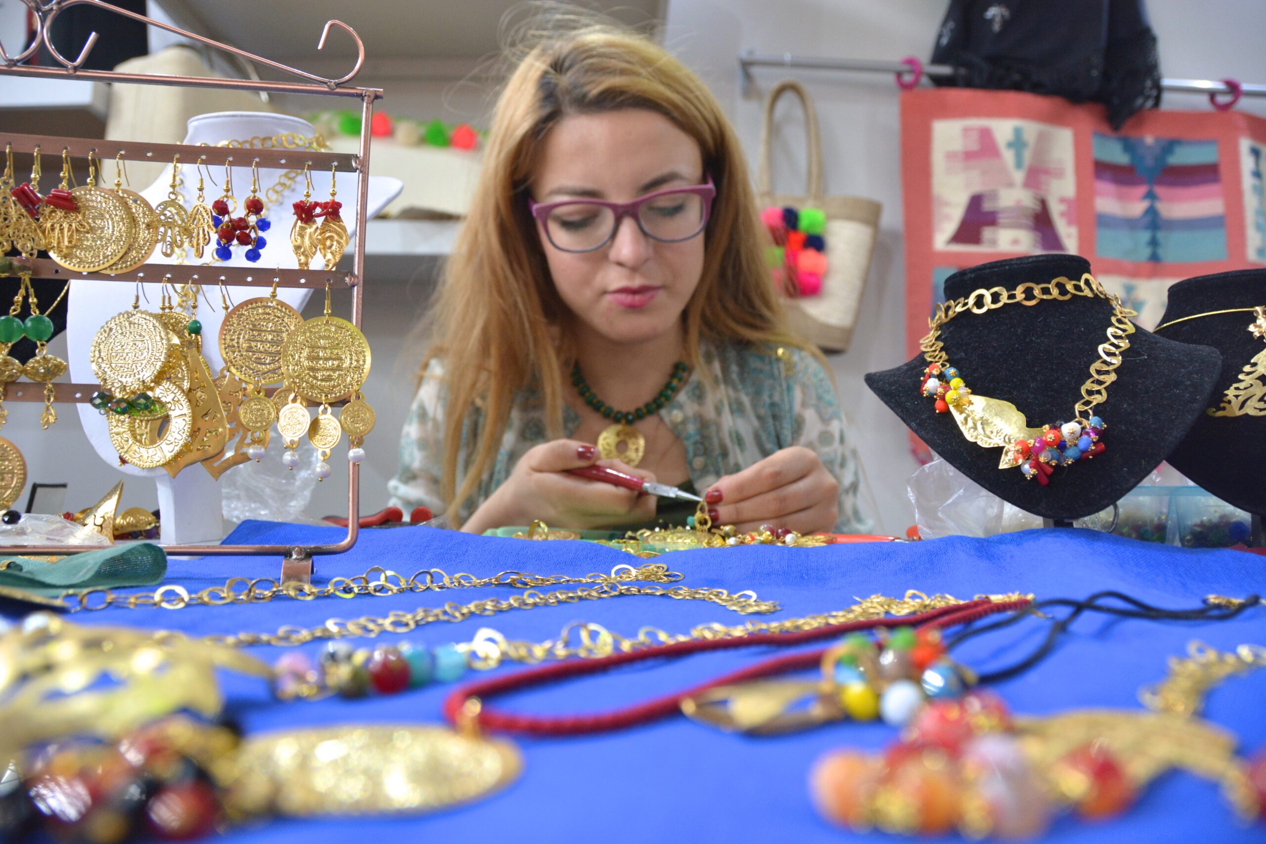 Photo: WES Participant crafting jewelry