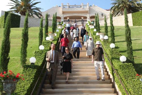 Fellows and John Paul II Center program leaders visit Bahai World Centre in Israel as part of the Academic Seminar (2011)
