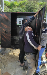 Local Skilled workers installing the PV electrical system 