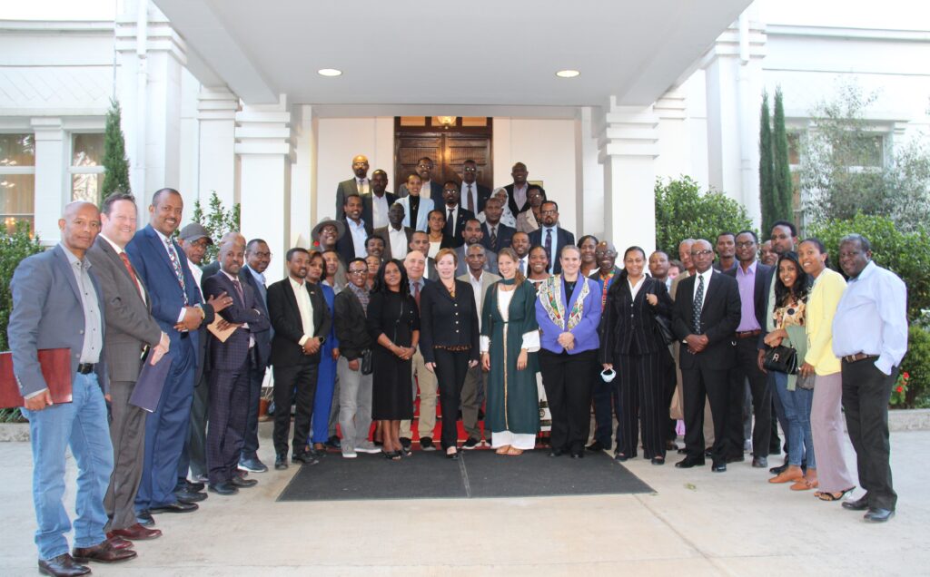 The U.S. Embassy greets Distinguished Scholars and other Exchange Visitors in Fall 2022