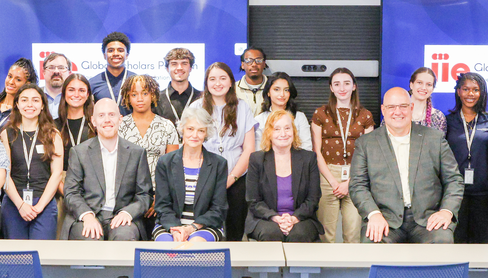 IIE Global Scholars first gathered in Chicago for field-based learning experiences, including site visits to community energy and electrified mobility projects, followed by international travel to the Netherlands to explore innovation in energy transition, infrastructure, and policy.